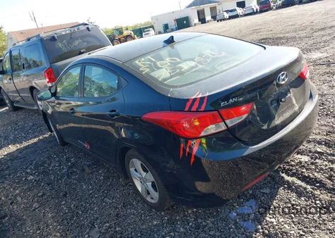 2011 Hyundai Elantra Gls (Ulsan Plant) z USA, uszkodzony, nr VIN KMHDH4AE3BU103657